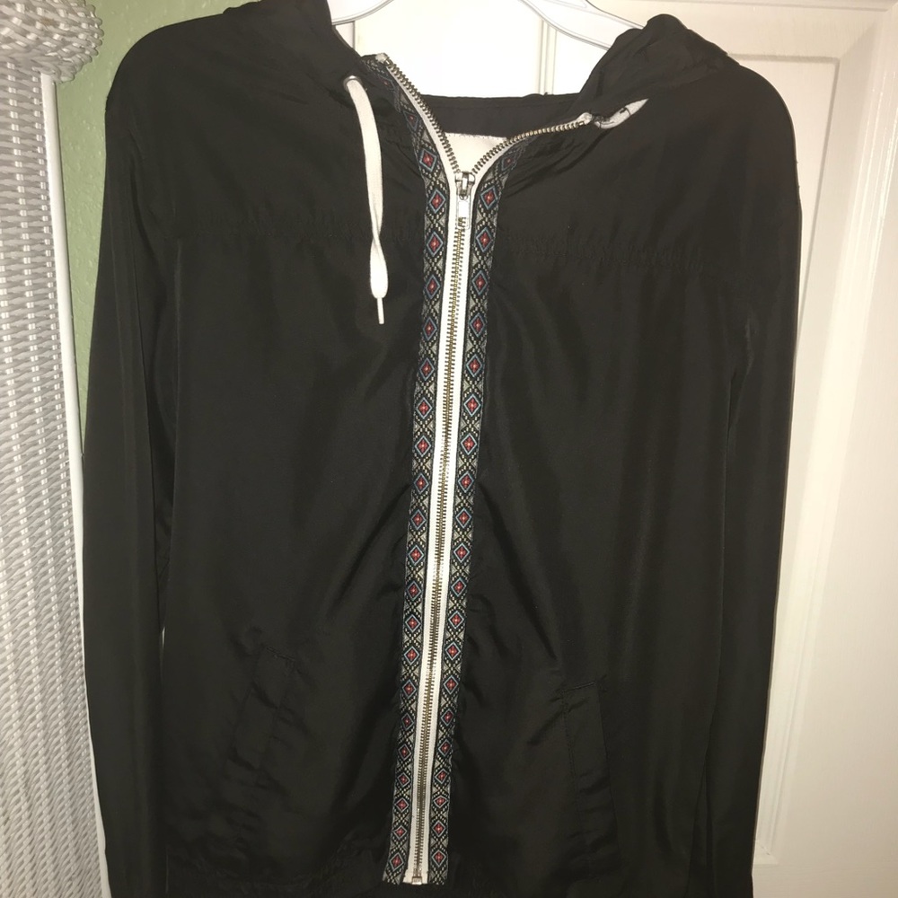 ZUMIEZ WIND BREAKER